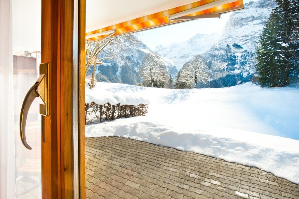 Mom - Alpine Boutique Apartments, Grindelwald Gletscher, Eiger View Terrace Studio Номер фото